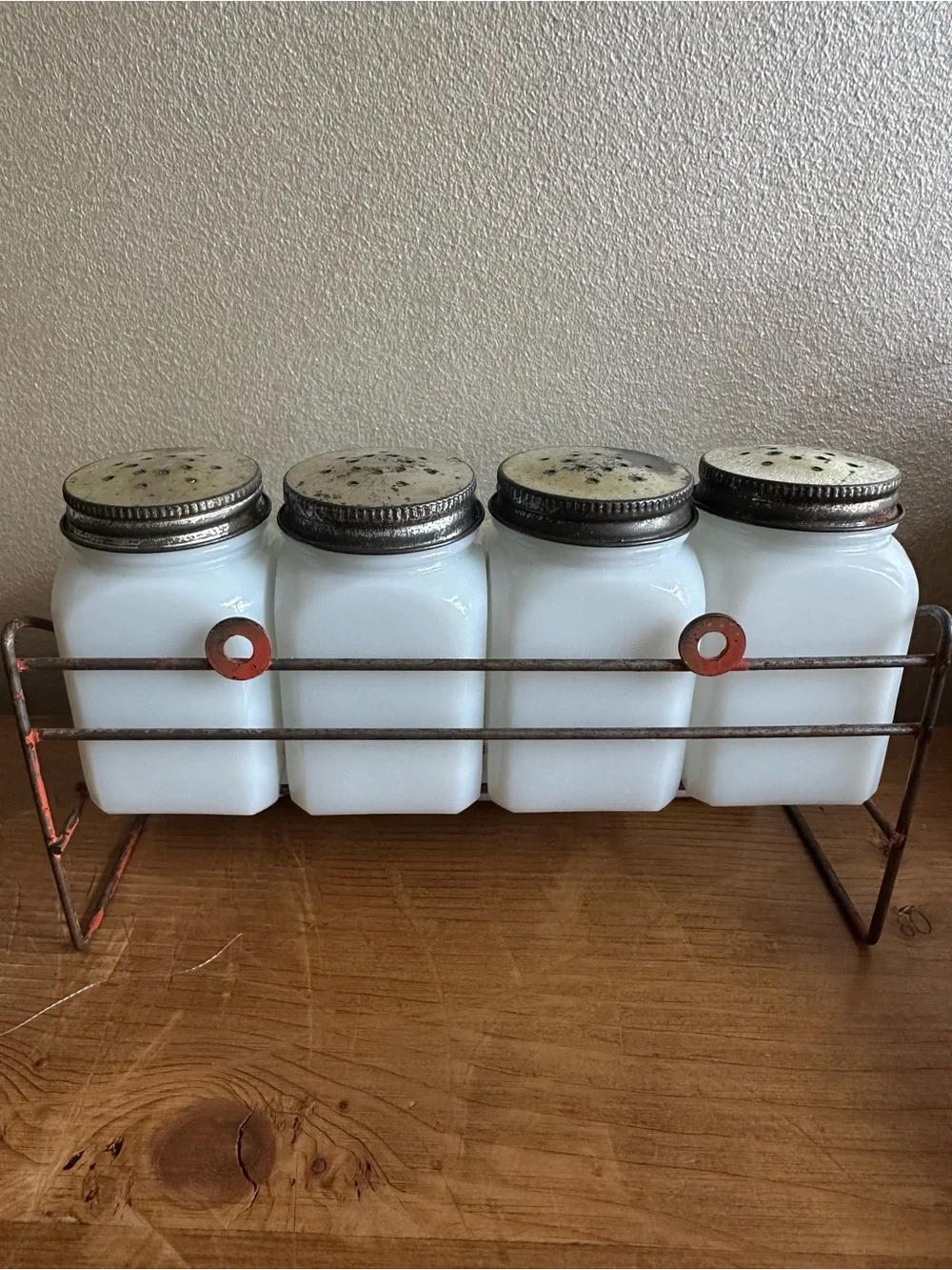 N/A set white